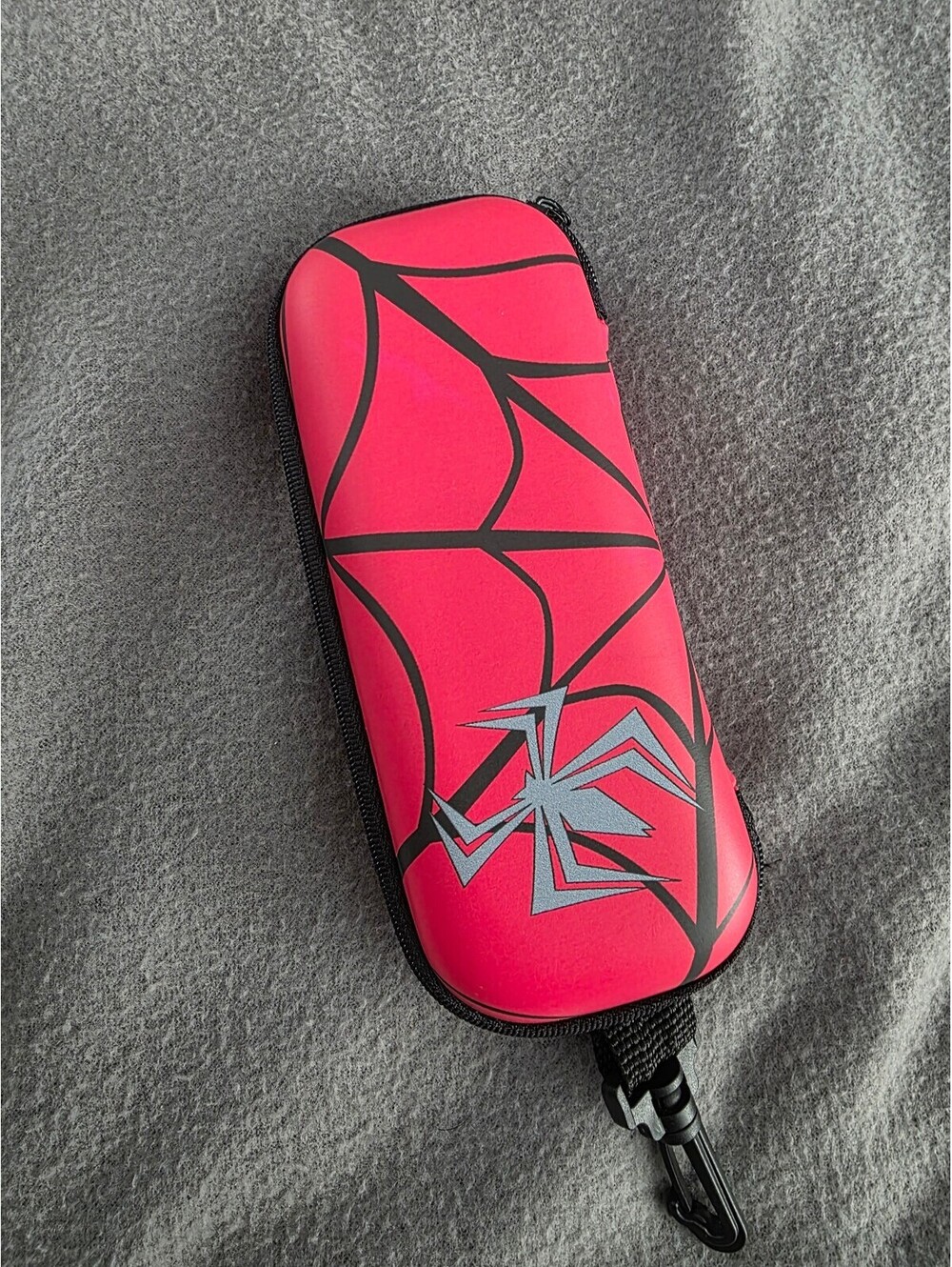 Red Spider Web Hard Shell Zipper Case with Clip Protective Storage Case